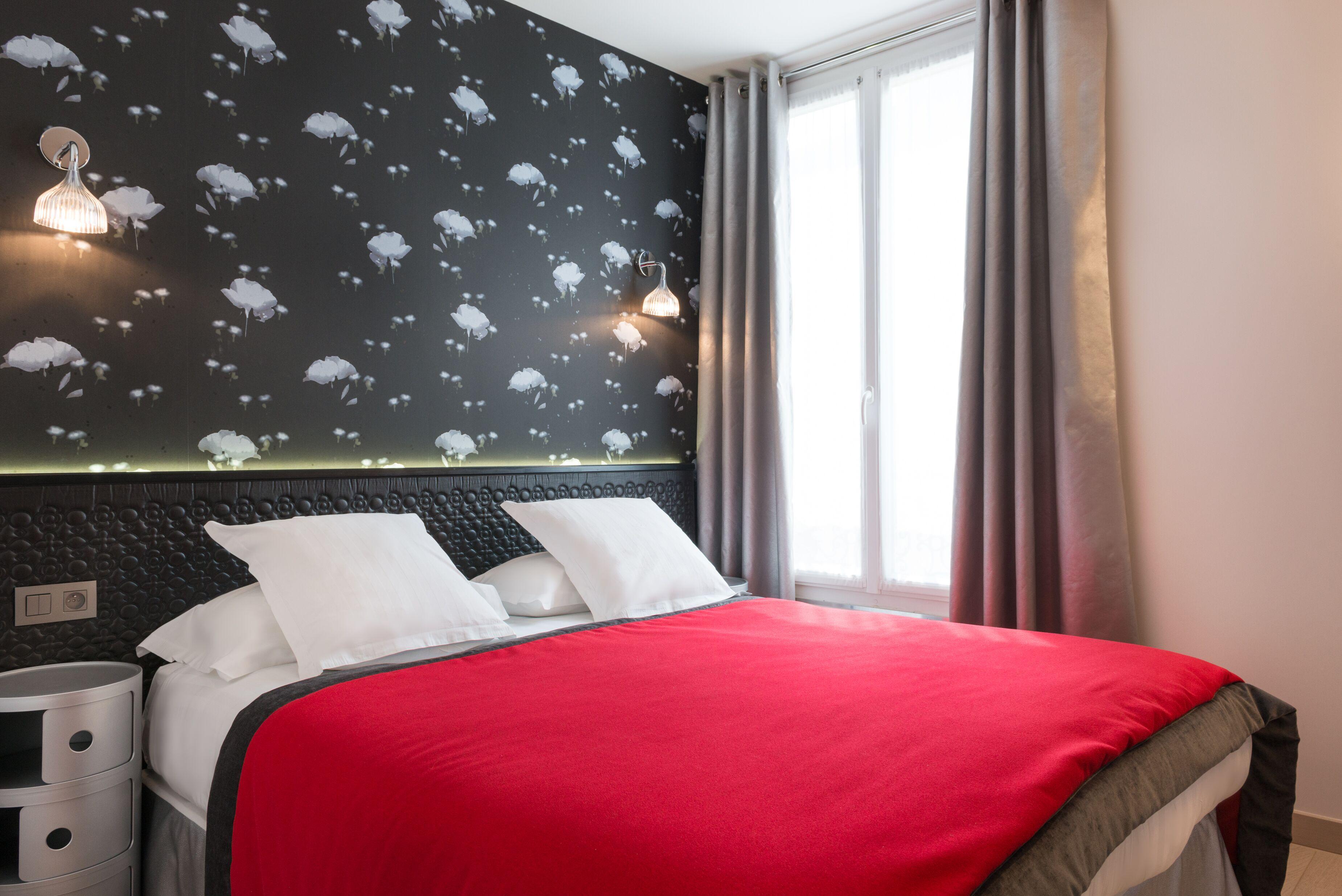 Wyld Saint Germain Hotel
