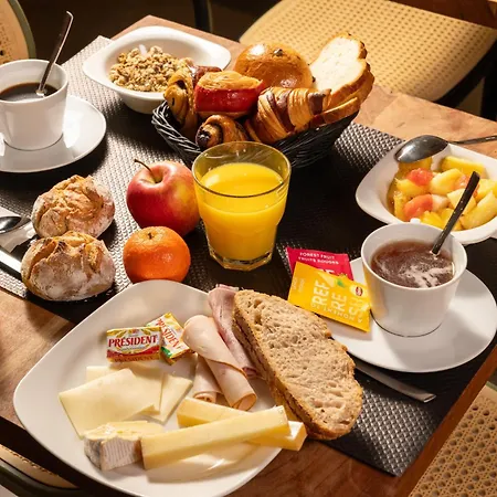 Wyld Saint Germain Hotel 3*