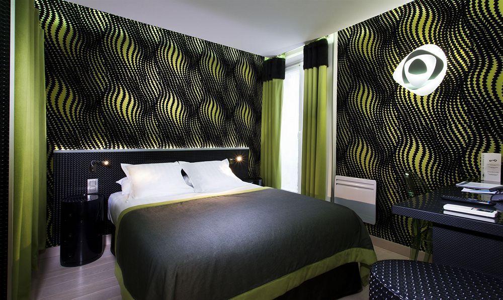 Wyld Saint Germain Parigi